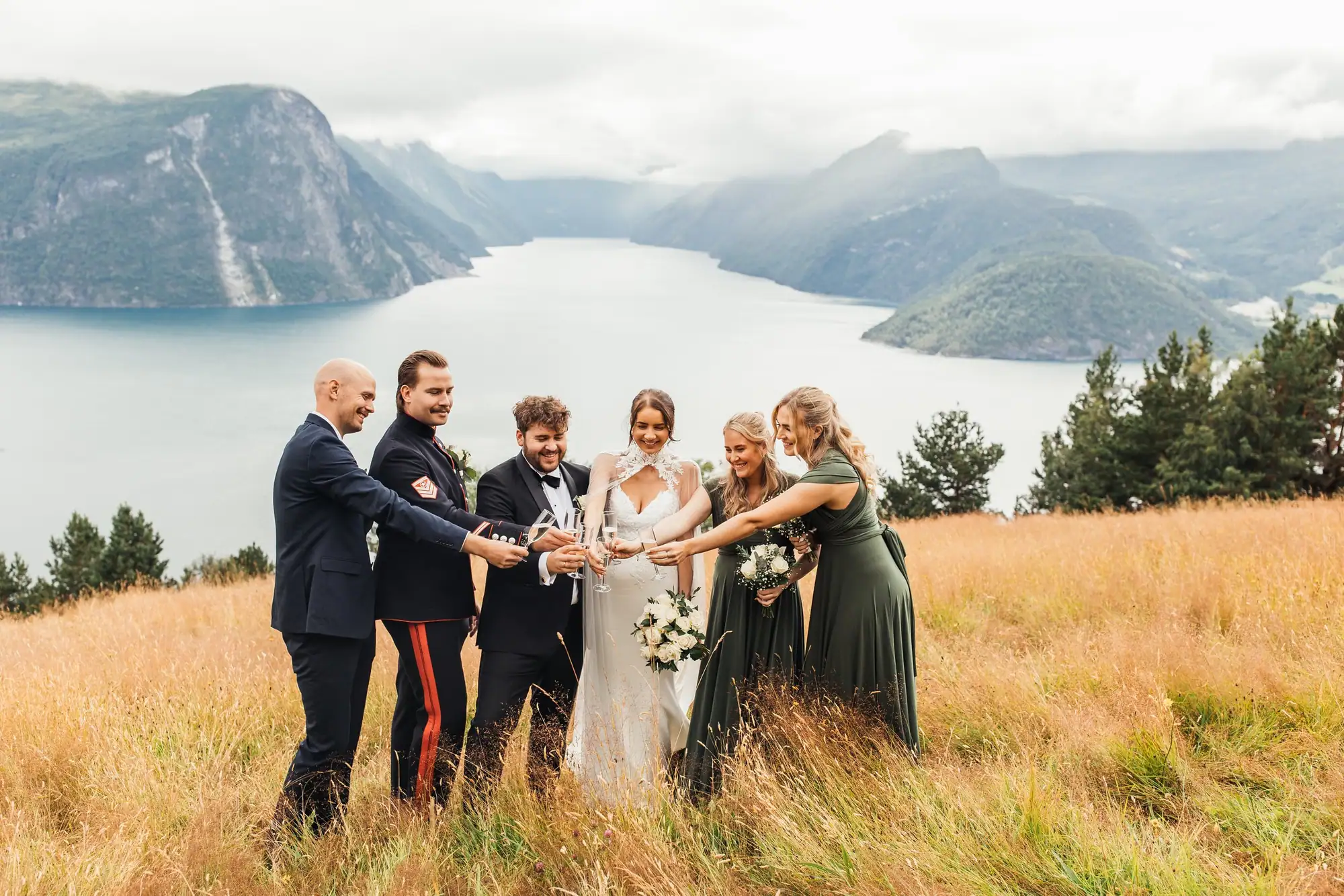 Øyeblikk fra en bryllupsdag, fotografert av Marte Bjørgum