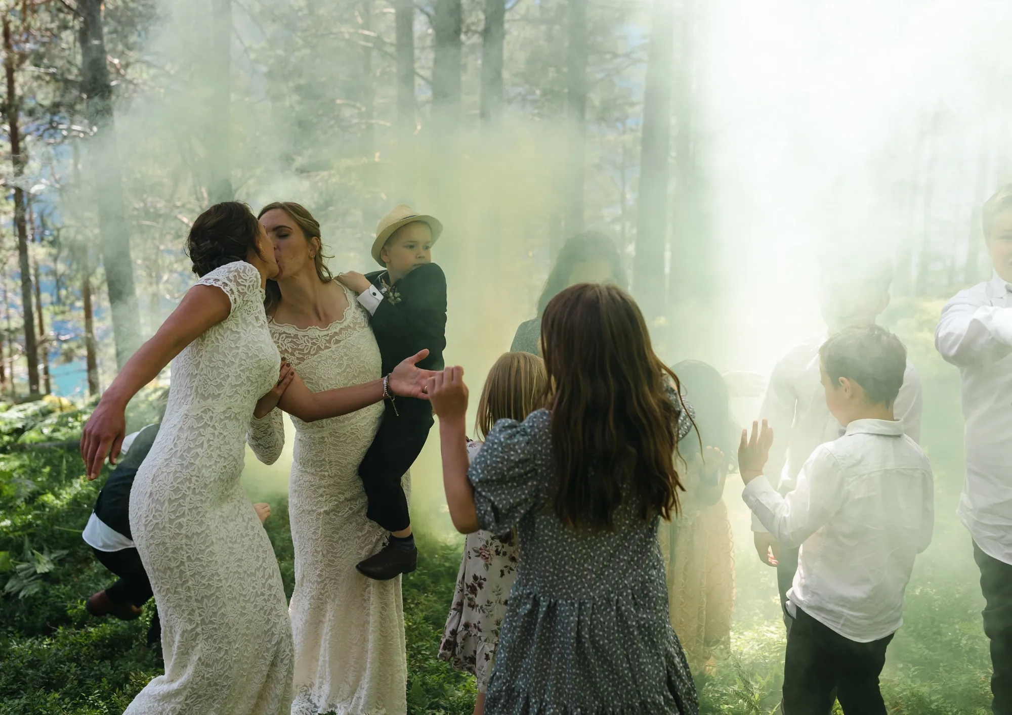 Øyeblikk fra en bryllupsdag, fotografert av Marte Bjørgum