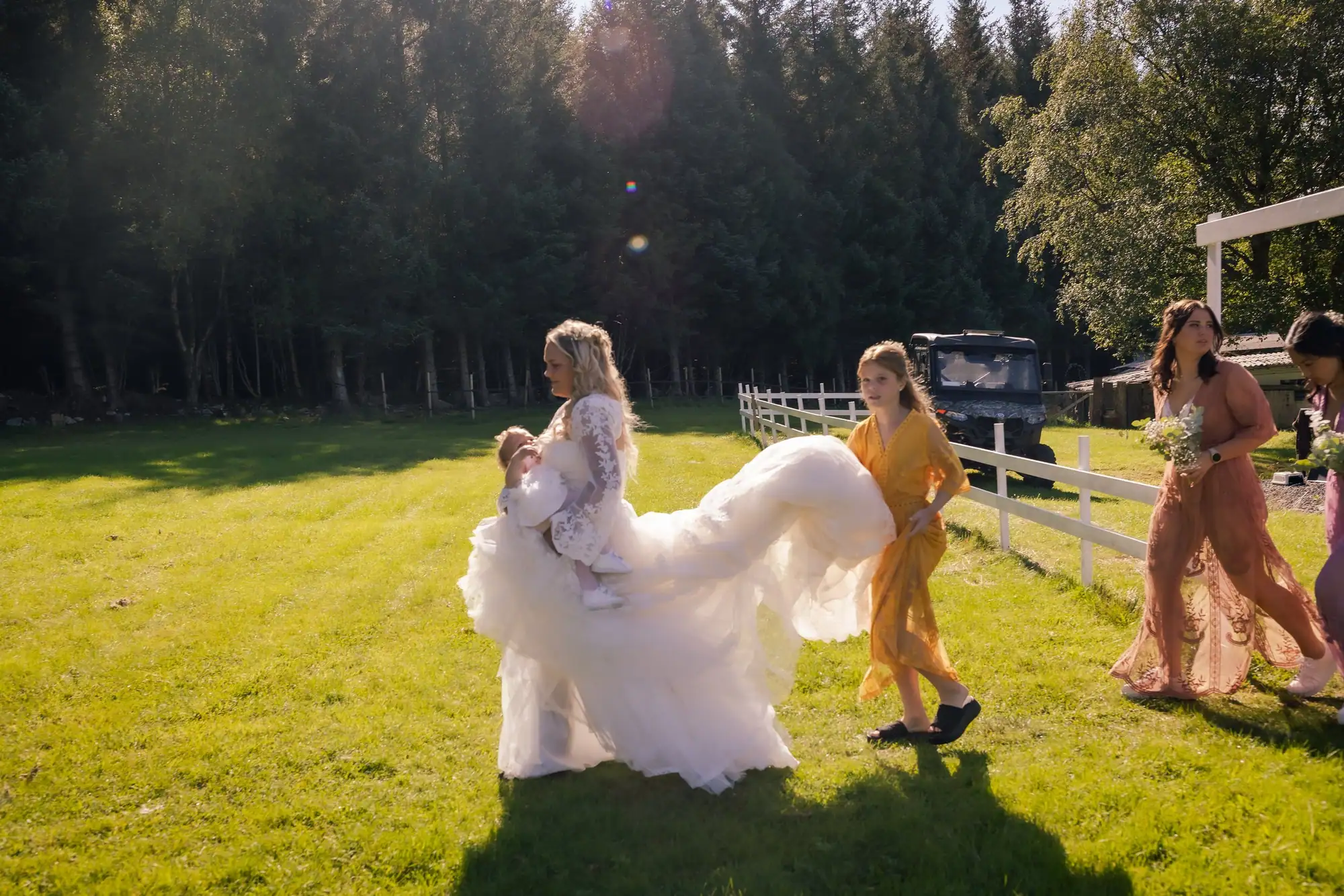 Øyeblikk fra en bryllupsdag, fotografert av Marte Bjørgum
